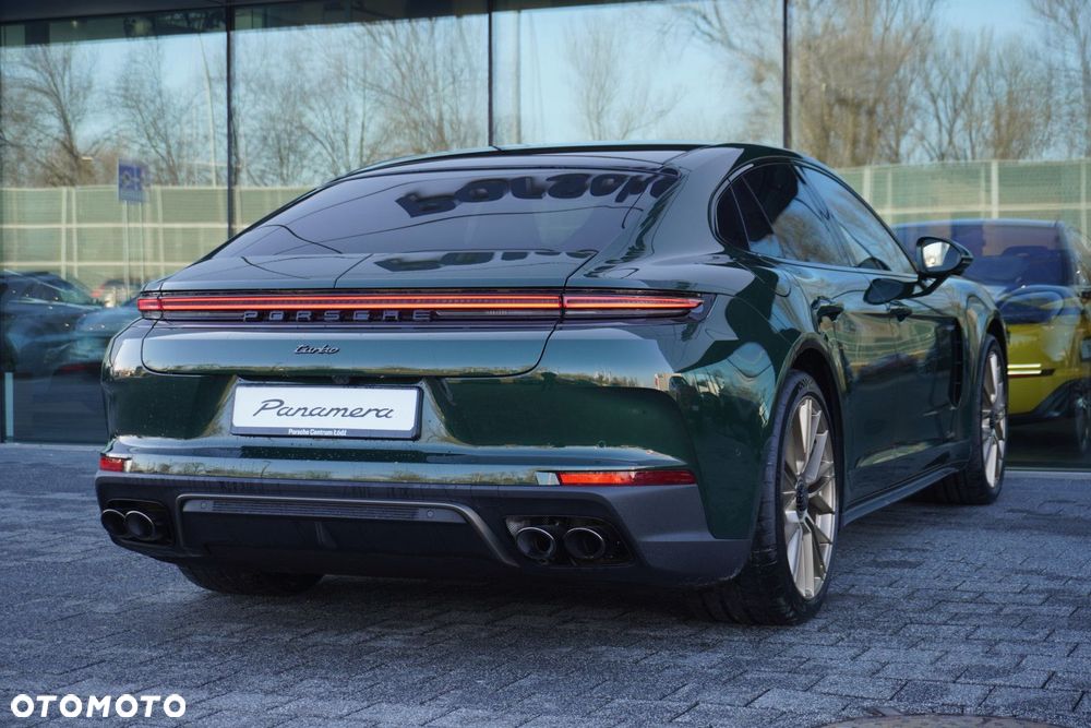 Porsche Panamera - 4