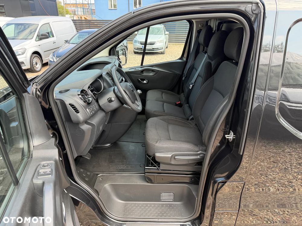 Renault Trafic - 16