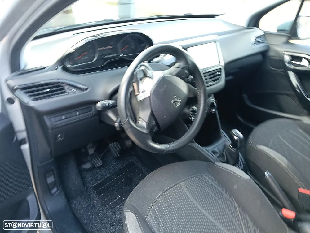 Peugeot 208 1.2 VTi Allure - 10