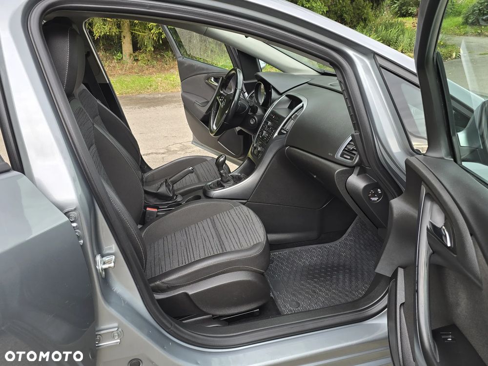 Opel Astra 1.6 Enjoy - 10