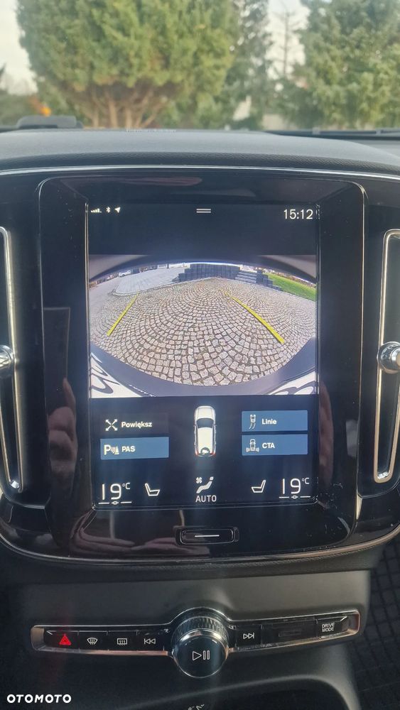 Volvo XC 40 D4 AWD Momentum - 19