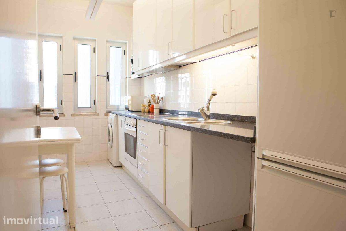 Apartamento com 1 quartos - localizado em Lordelo do Ouro Porto - Grande imagem: 4/20