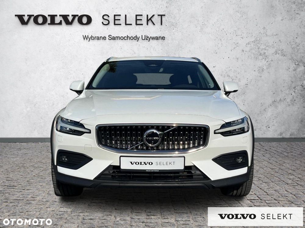 Volvo V60 Cross Country - 9