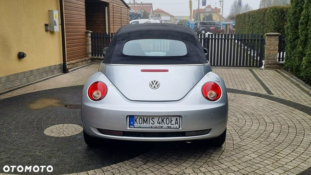 Volkswagen New Beetle - 5