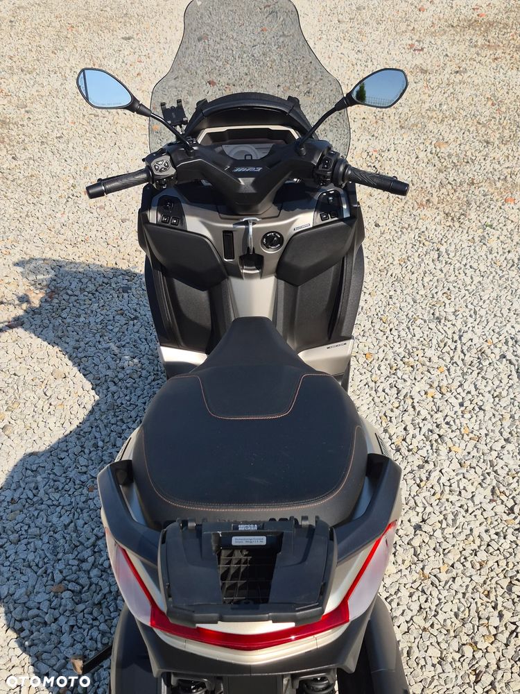 Piaggio MP-3 - 17