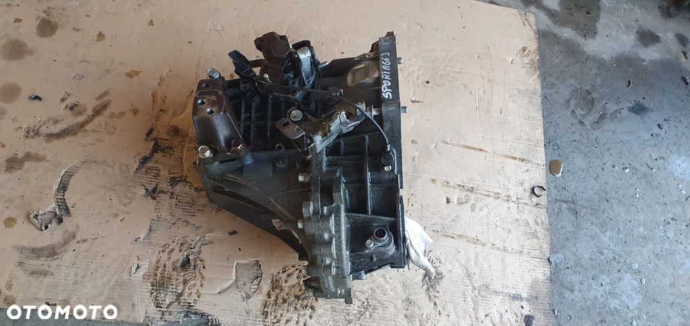Skrzynia biegów manualna Kia Sportage III 1.7 CRDI WAJ6K - 1
