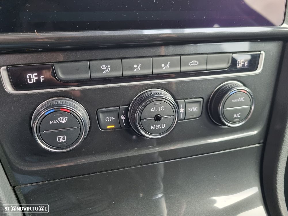 VW Golf Variant 1.6 TDi Confortline - 32