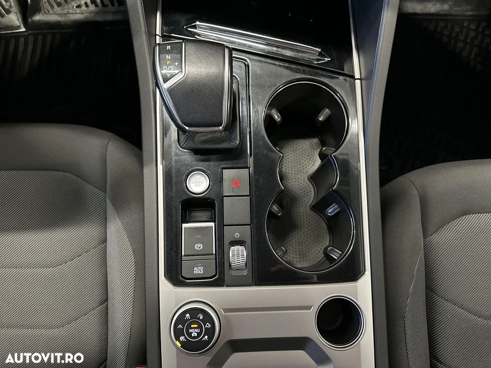 Volkswagen Touareg - 18