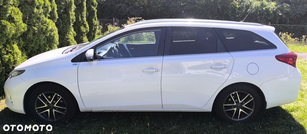 Toyota Auris - 4
