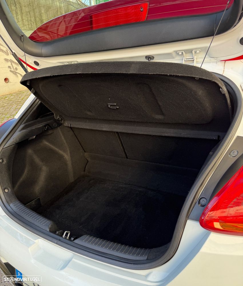 Kia Ceed S Coupé 1.6 CRDi TX - 22