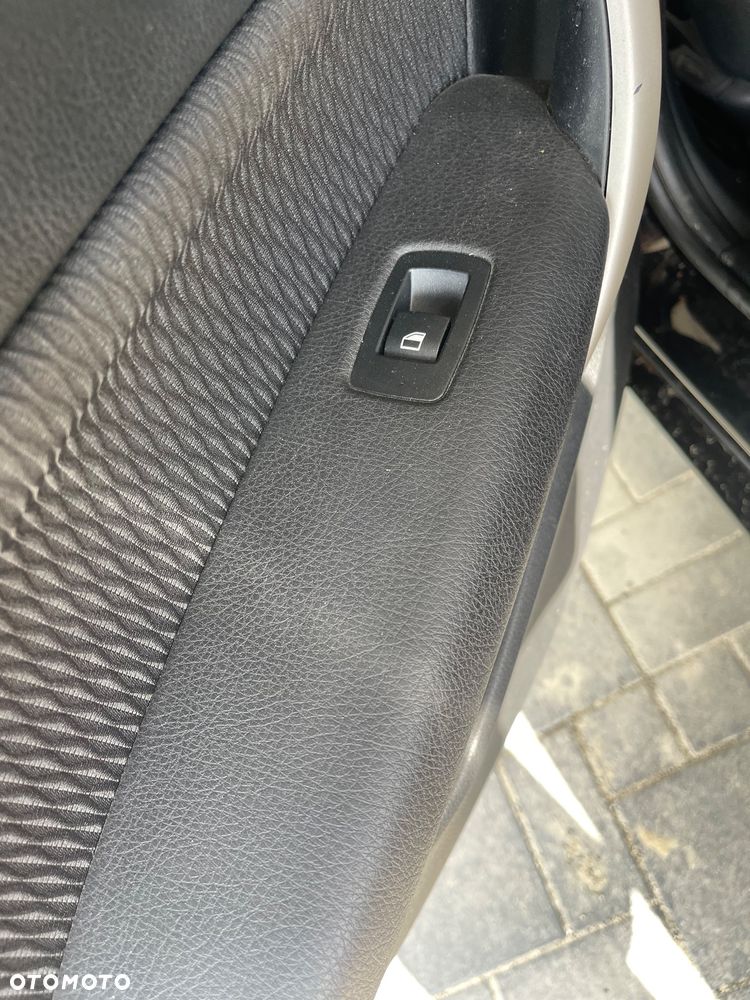 BMW Seria 1 116i Edition M Sport Shadow - 24
