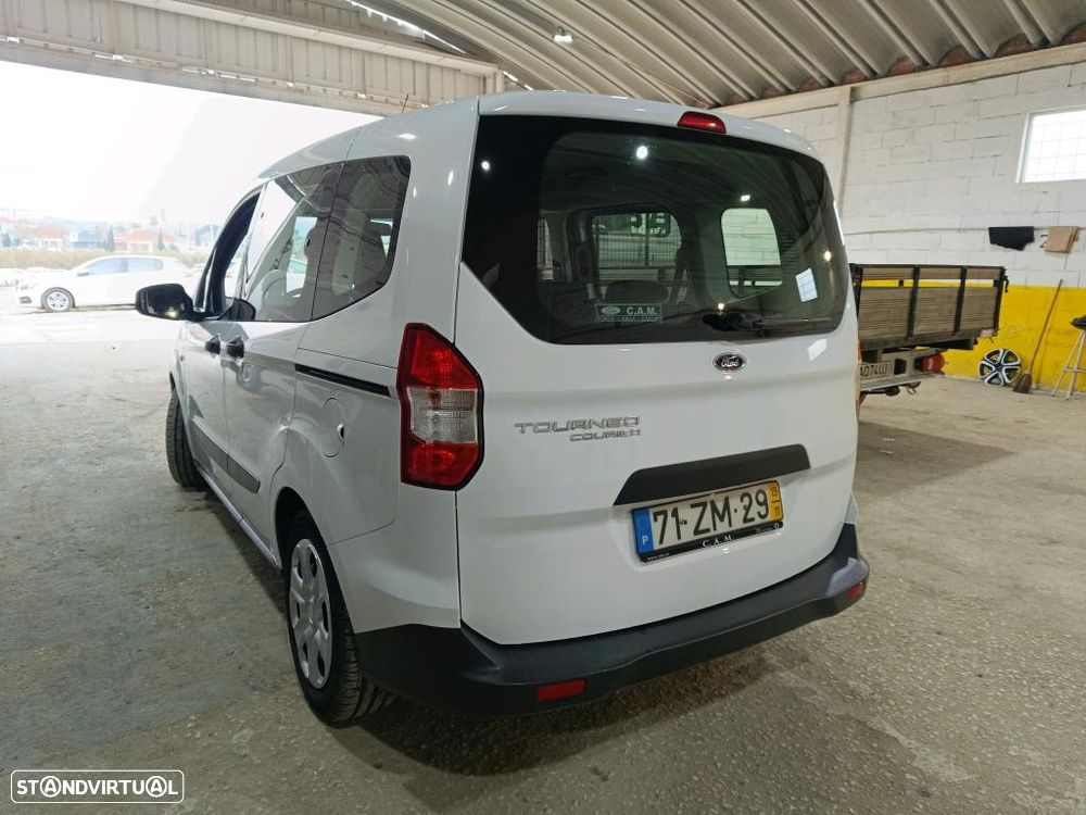 Ford Tourneo Courier 1.5 TDCi Ambiente - 2