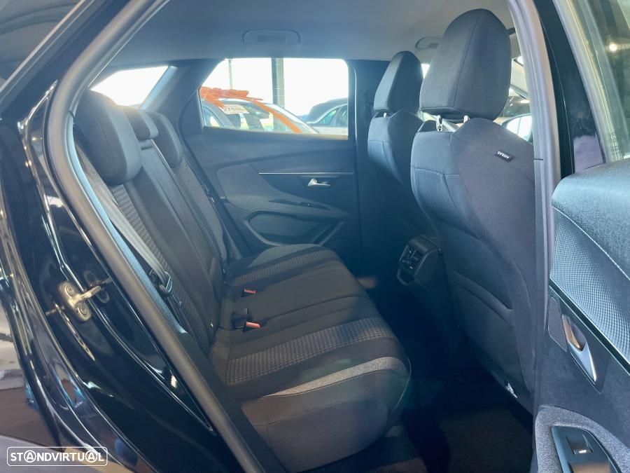 Peugeot 3008 PureTech 130 Stop & Start GPF EAT8 Active Business-Pack - 27