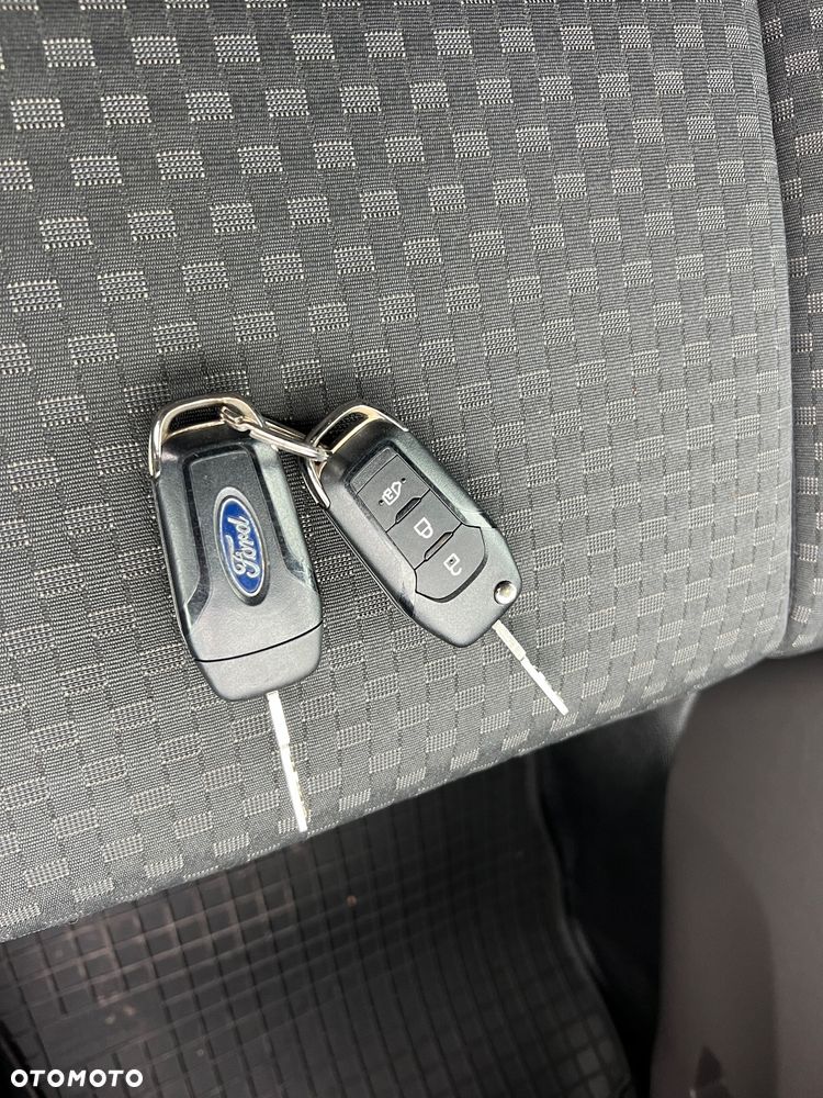 Ford Transit Connect - 24