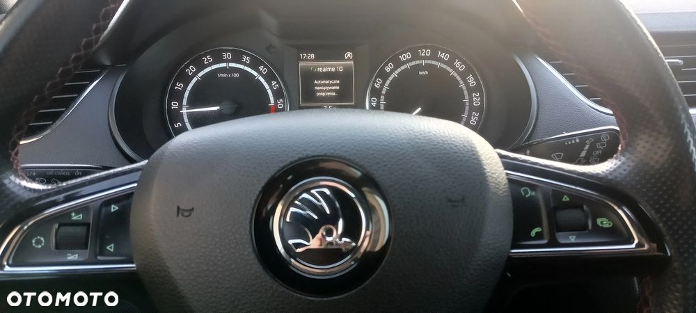 Skoda Octavia 2.0 TDI RS - 20