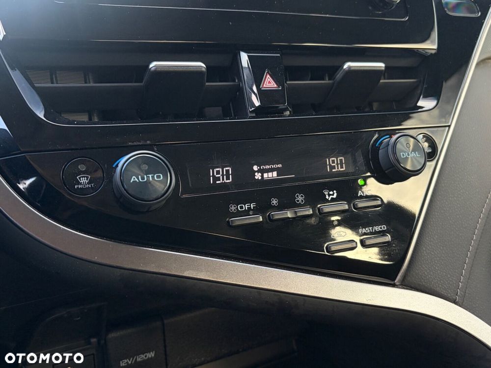 Toyota Camry 2.5 Hybrid Comfort CVT - 20