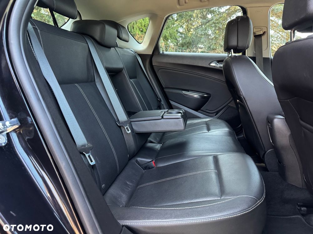 Opel Astra 2.0 CDTI Cosmo - 29