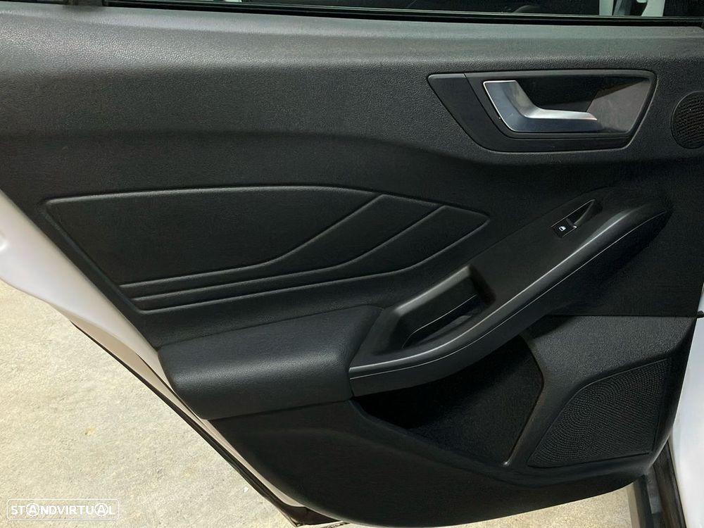 Ford Focus - 22