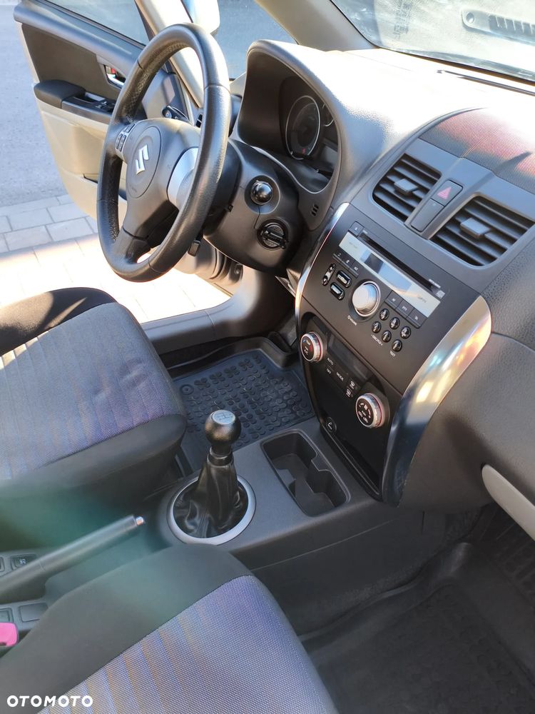 Suzuki SX4 1.6 VVT 4x2 Style - 19