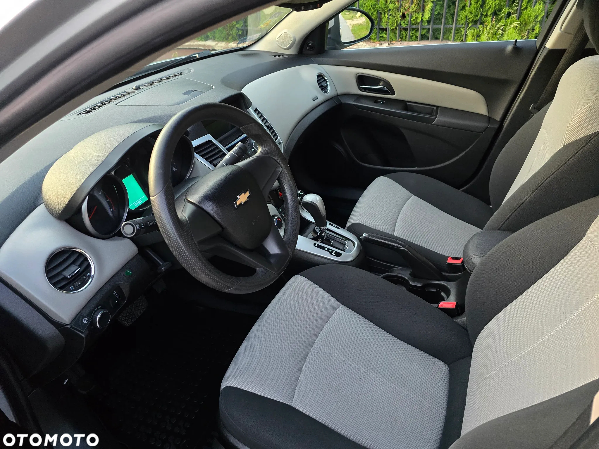 Chevrolet Cruze 1.8 LS+ - 8