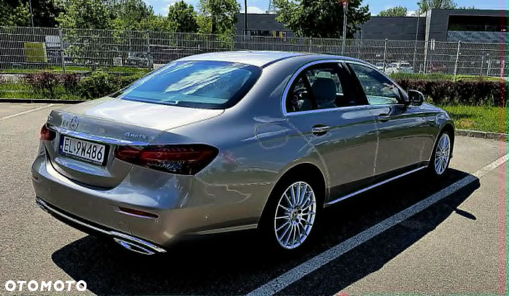 Mercedes-Benz Klasa E 220 d 4-Matic Exclusive - 3