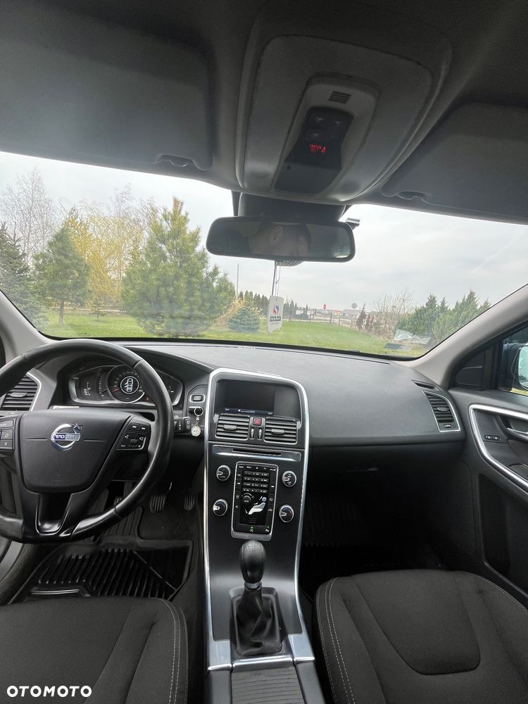 Volvo XC 60 D3 Momentum - 11