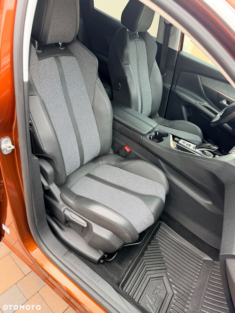 Peugeot 3008 BlueHDi 130 Stop & Start EAT8 Allure - 17