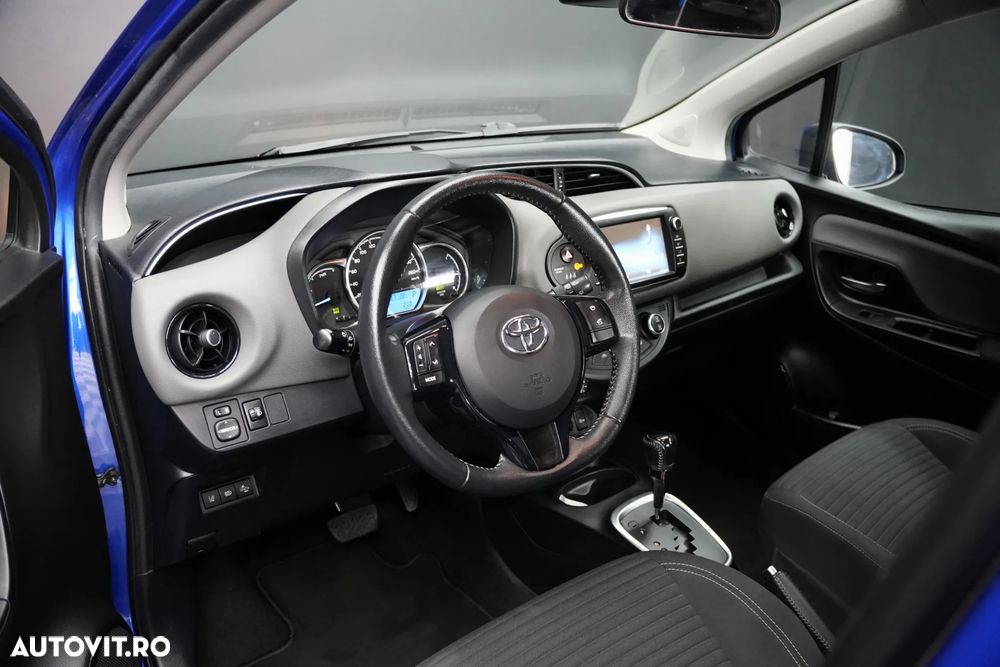 Toyota Yaris - 7