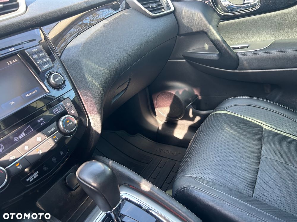 Nissan Qashqai 1.6 DCi Xtronic TEKNA - 30