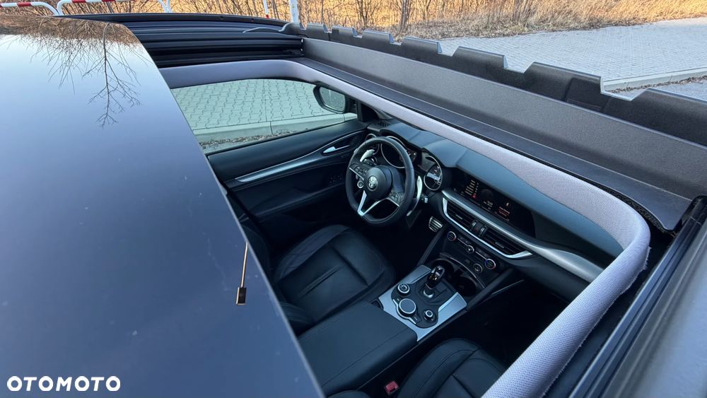 Alfa Romeo Stelvio 2.0 Turbo Veloce TI Q4 - 26
