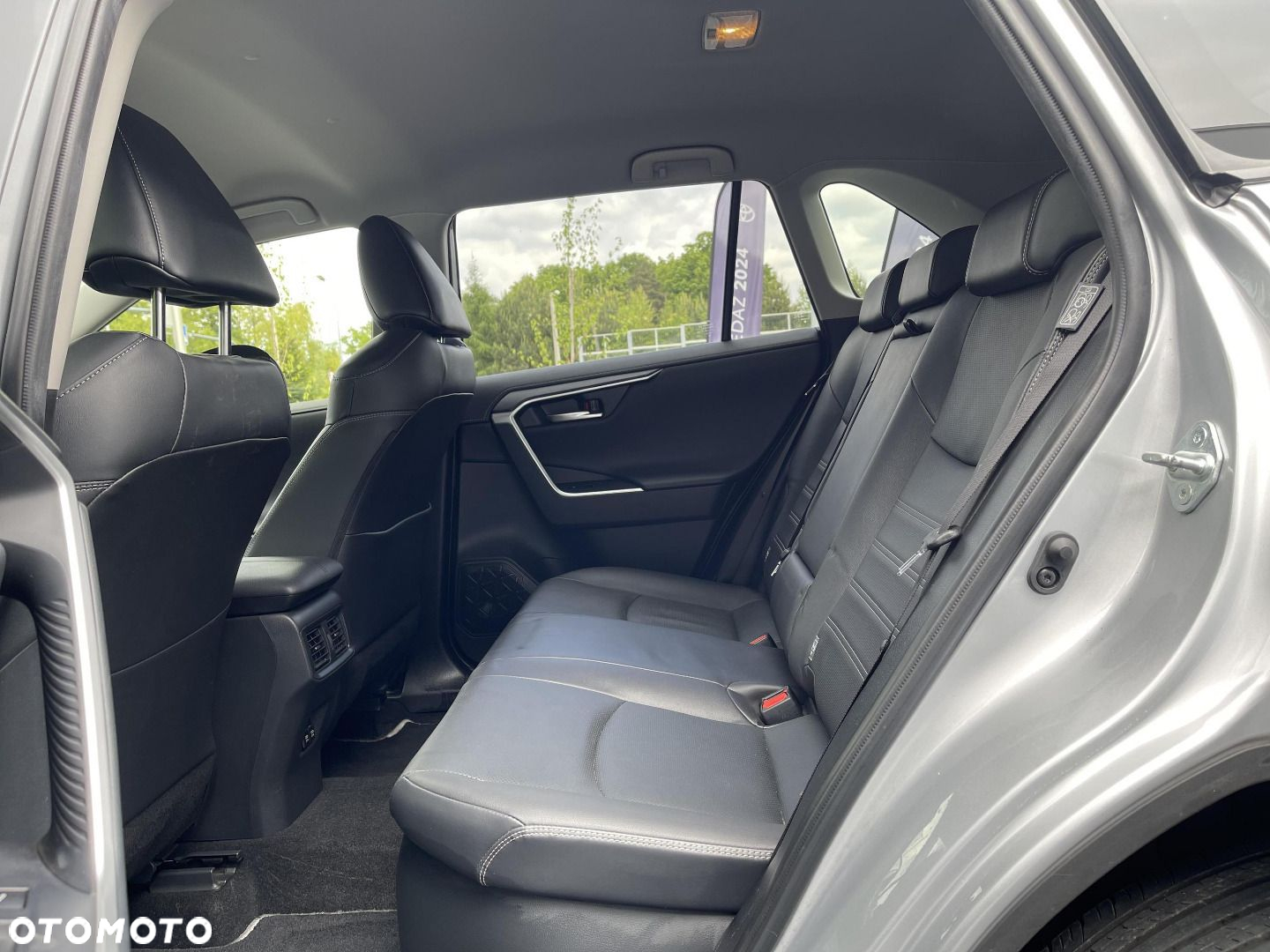 Toyota RAV4 - 14