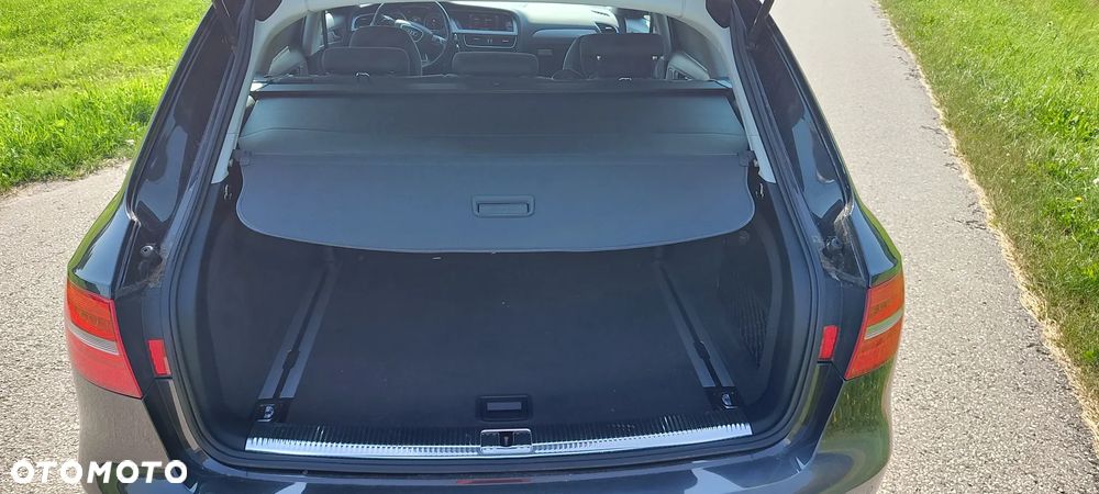 Audi A4 Avant 2.0 TDI DPF quattro S tronic Attraction - 13
