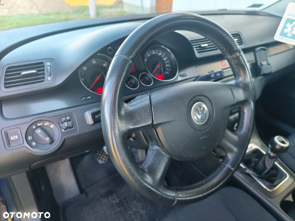 Volkswagen Passat 1.9 TDI Comfortline - 9