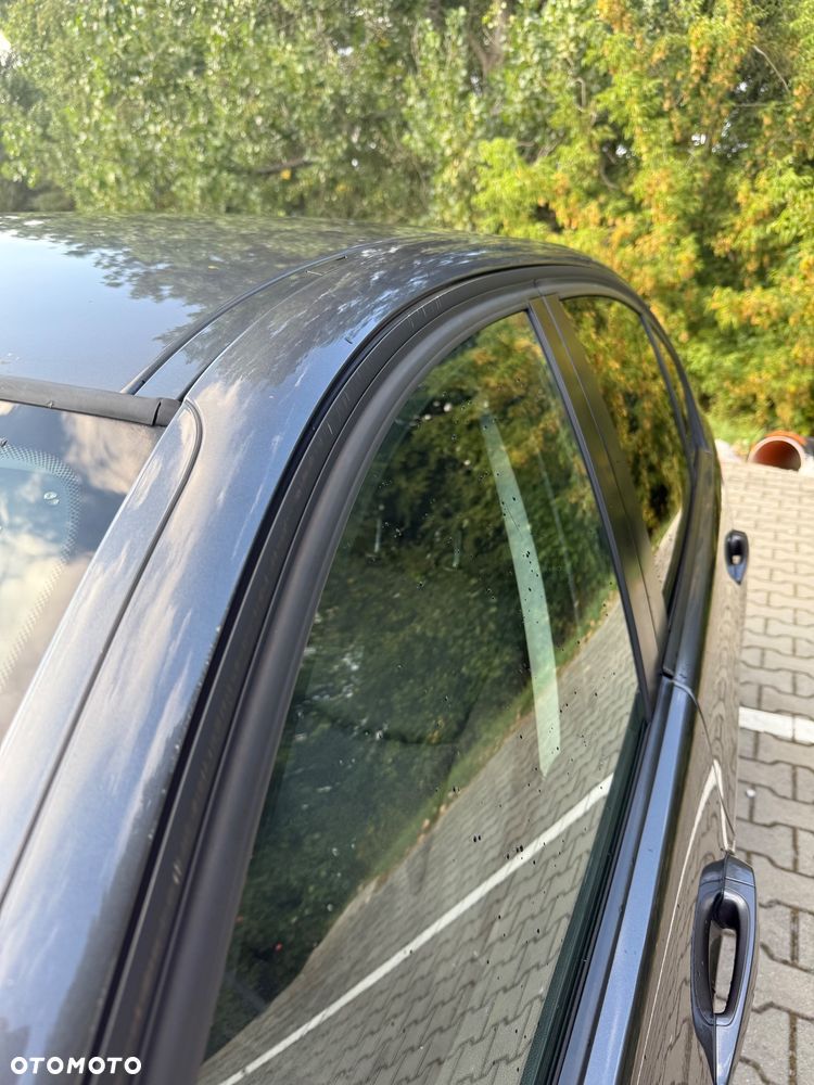 BMW Seria 3 320i - 13