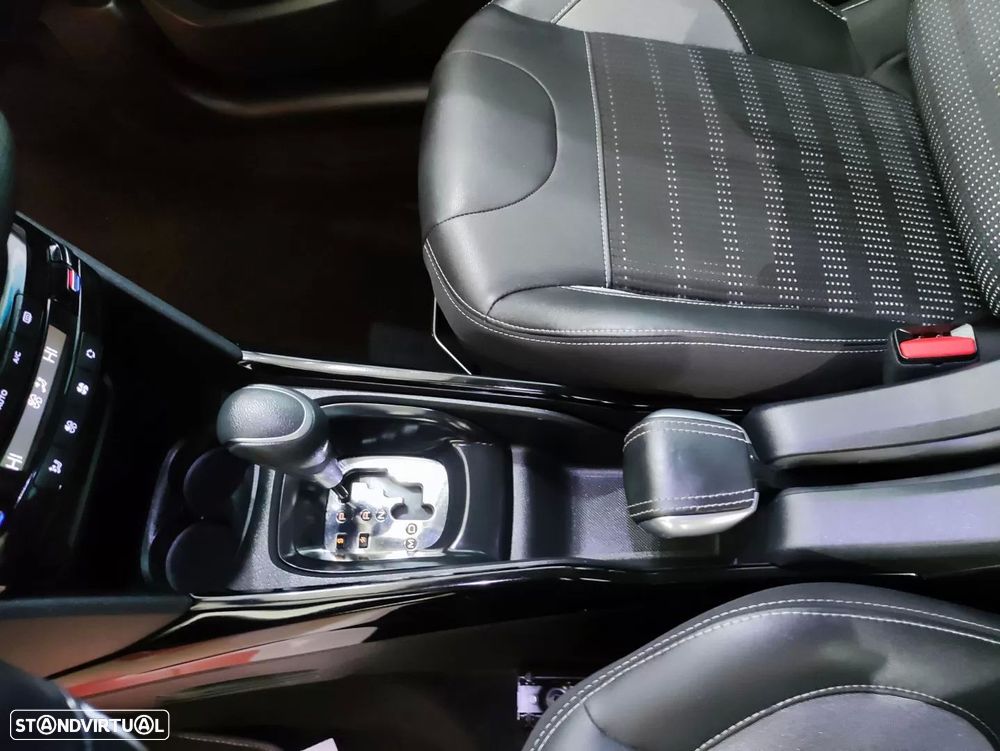 Peugeot 2008 PureTech 110 Stop&Start EAT6 Allure - 24