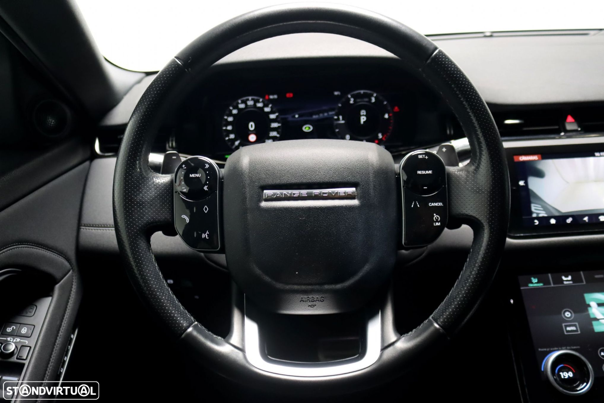 Land Rover Range Rover Evoque 2.0 D150 AWD R-Dynamic SE Auto - 22