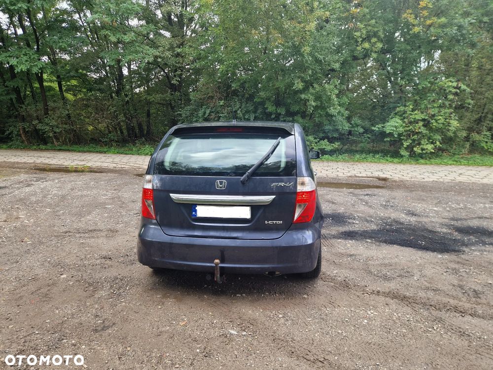 Na części Honda FR-V (BE) silnik 2.2 16v i-CTDi 140 KM N22A1 lakier NH684P skrzynia maska zderzak drzwi klapa szyba fotel kanapa lusterko lampa deska GWARANCJA !!! Przód Tył Zestaw Komplet Drzwi Klapa Zderzak Błotnik Maska Grill Atrapa Szyba Pas Lampa Lusterko Boczki Fotel Kanapa Kokpit Deska Rozdzielcza Przełącznik Włącznik Sterownik Przewody Wiązka Instalacja Moduł Komputer Czujnik Listwa Pompa Alternator Wtryski Głowica Rozrusznik Kompresor Sprzęgło Dwumas Silnik  Skrzynia ABS Klimatyzacji Paliwa Wspomagania Kolektor Turbina Przepustnica Zawór Chłodnica Koło Hak Belka Sanki Zawieszenie Mcpherson Półoś Amortyzator Wydech Tłumik Zacisk Most - 7