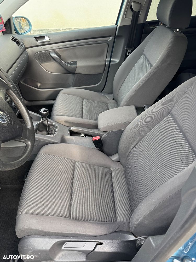 Volkswagen Golf 1.6 FSI Comfortline - 4