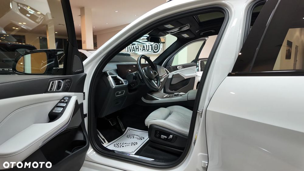 BMW X7 M60i xDrive - 26