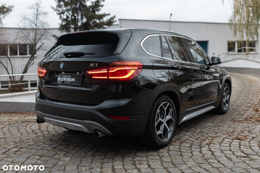 BMW X1 sDrive20i GPF xLine - 8