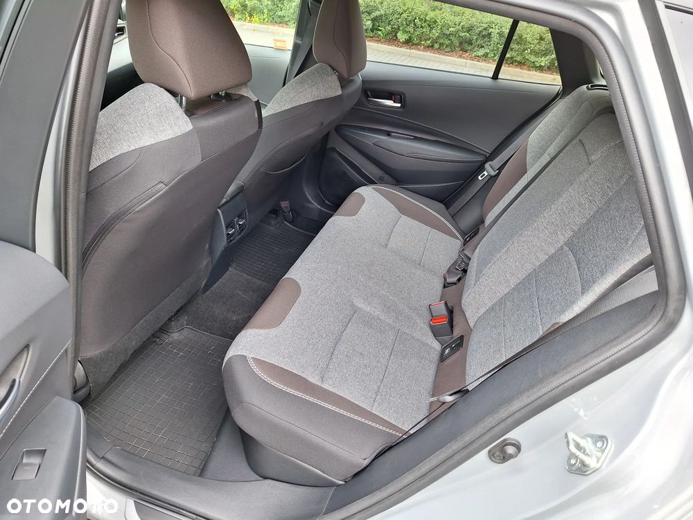 Toyota Corolla - 11