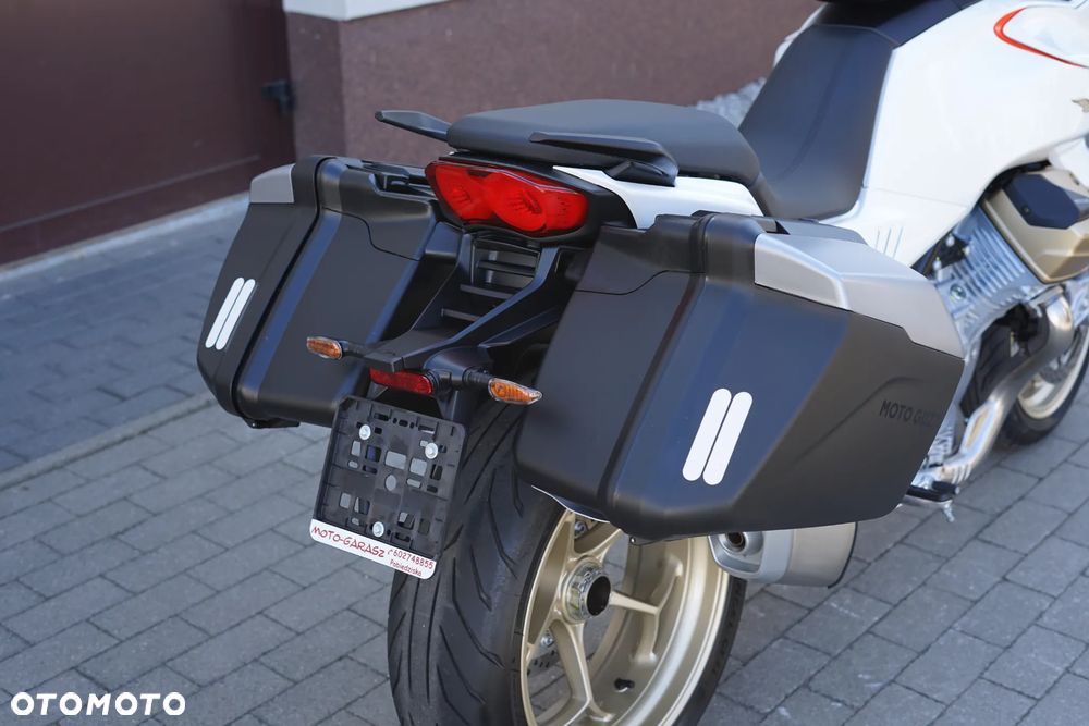 Moto Guzzi V100 Mandello - 6