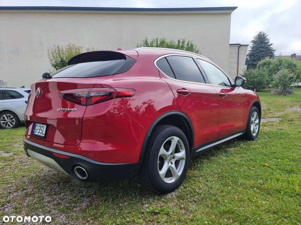 Alfa Romeo Stelvio 2.0 Turbo 16V AT8-Q4 Veloce Ti - 8