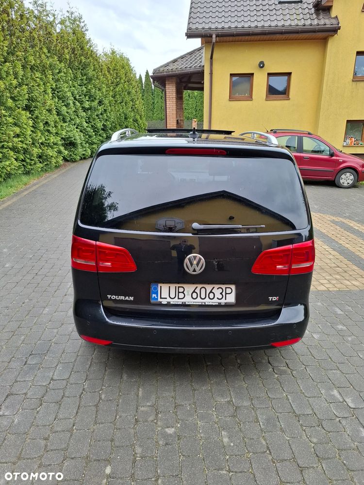 Volkswagen Touran - 3