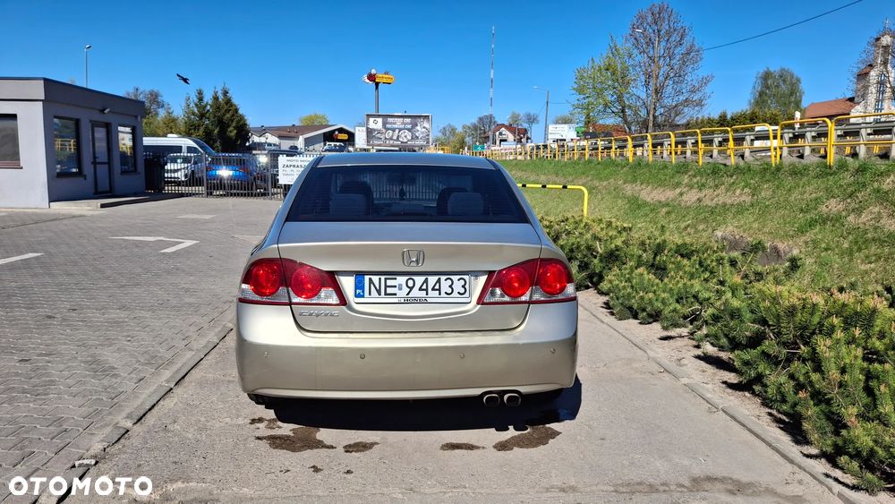 Honda Civic 1.8 Executive - 8