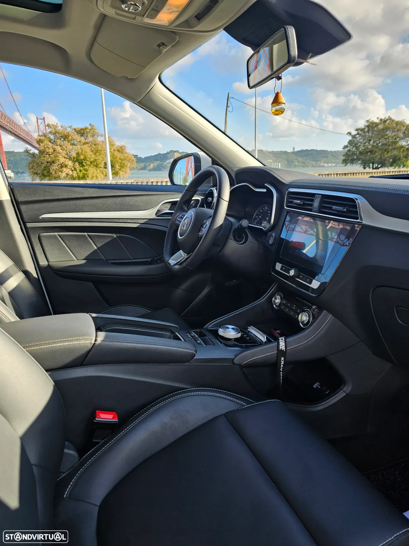 MG ZS EV 44.5 kWh Luxury - 2