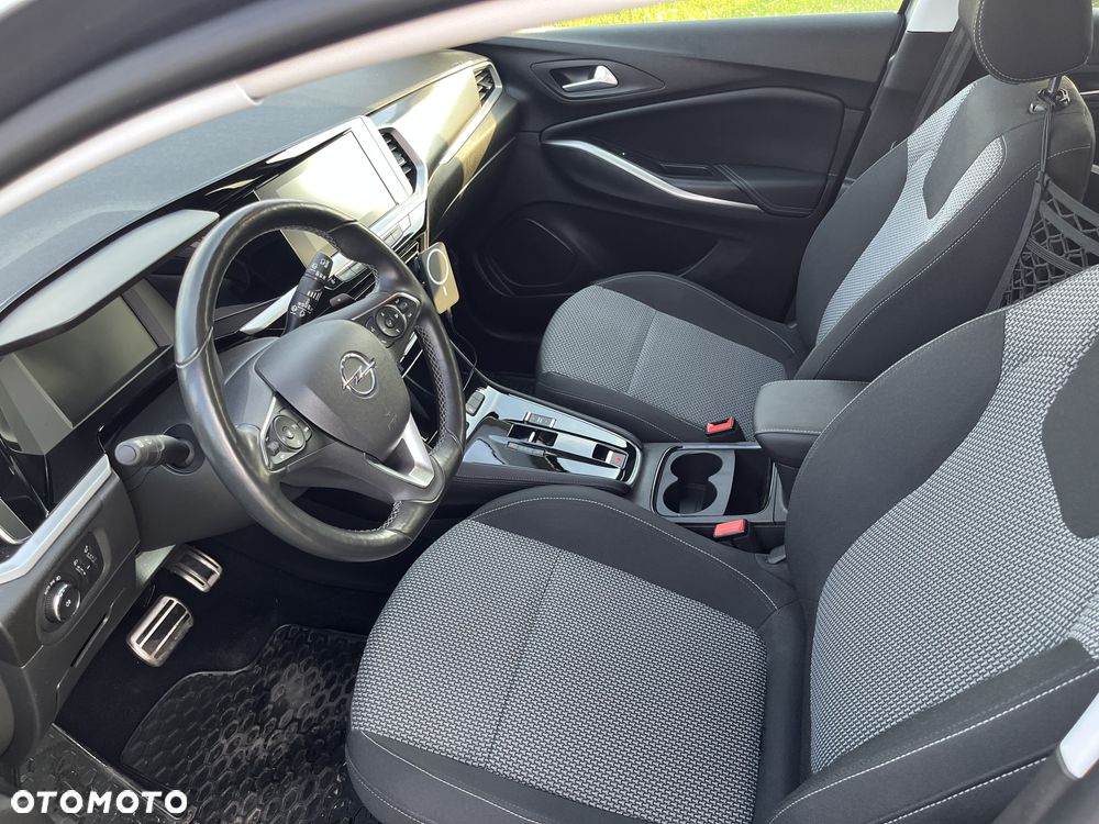 Opel Grandland 1.2 T Business Edition S&S - 18