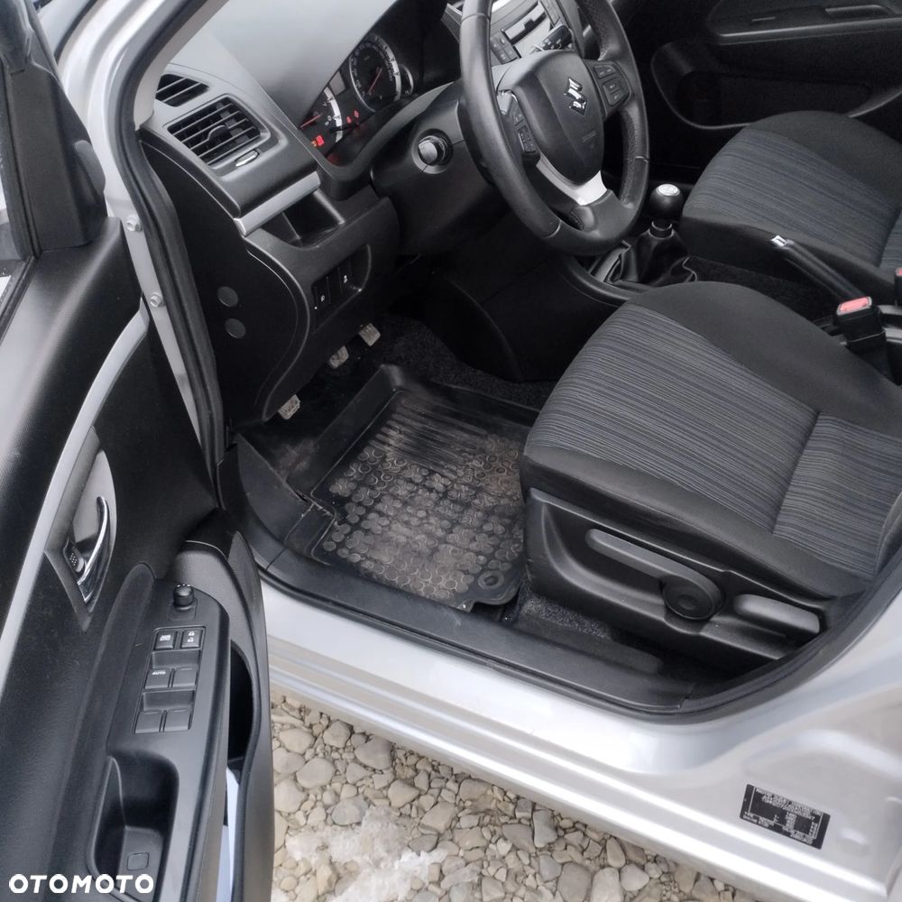 Suzuki Swift 1.2 Premium - 12