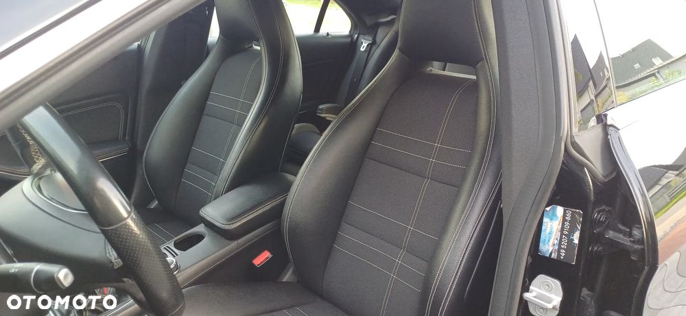 Mercedes-Benz CLA 180 UrbanStyle Edition - 8