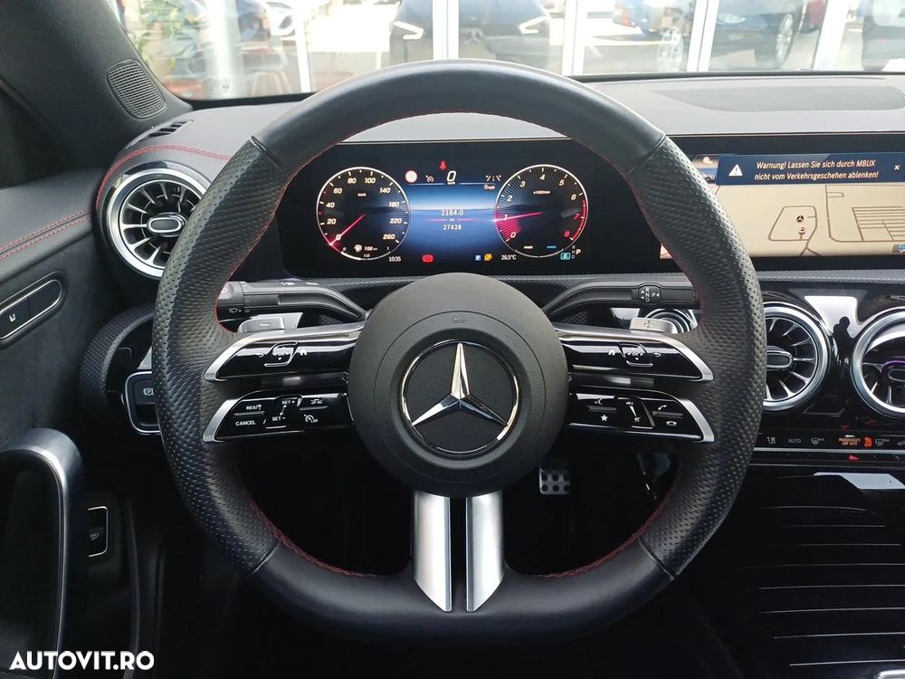 Mercedes-Benz CLA 180 7G-DCT AMG Line - 12